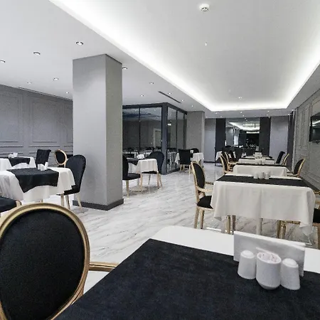 Golden Pars Hotel