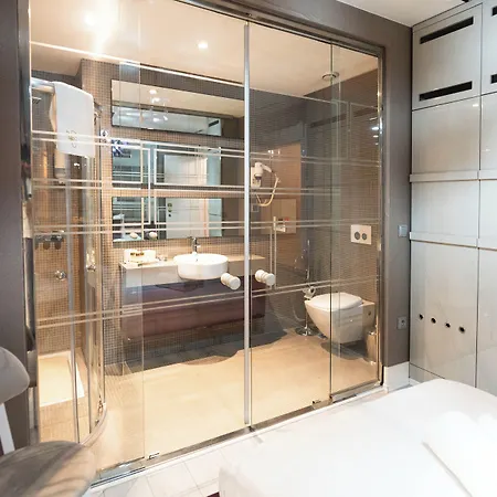 Golden Pars Hotel 3*