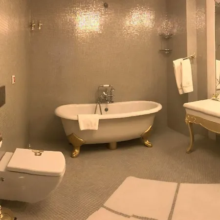 Golden Pars Hotel